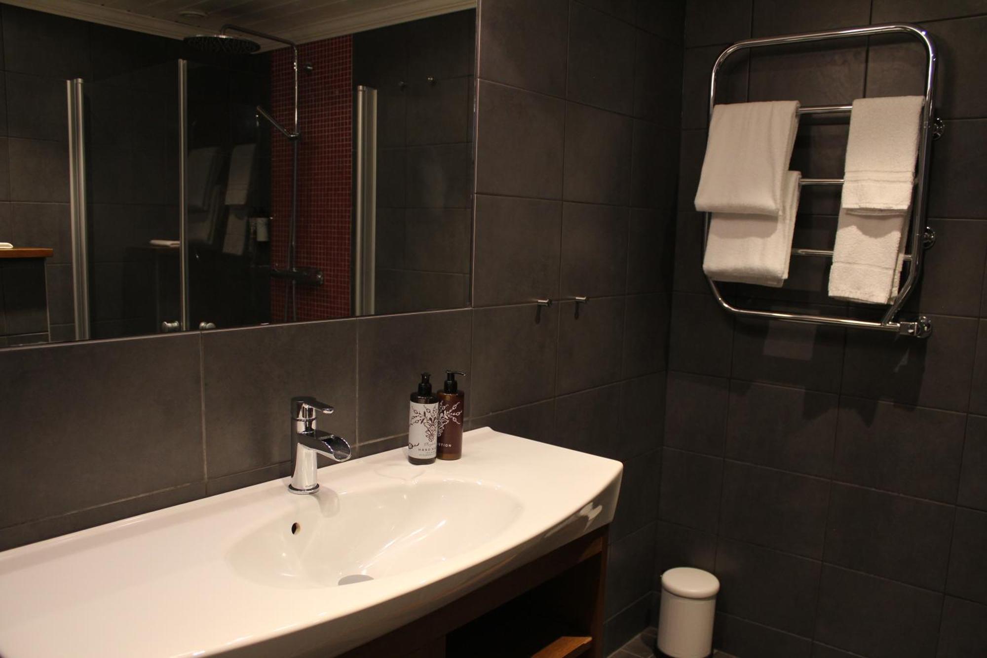Olarsgarden Hotell Lindvallen Eksteriør billede